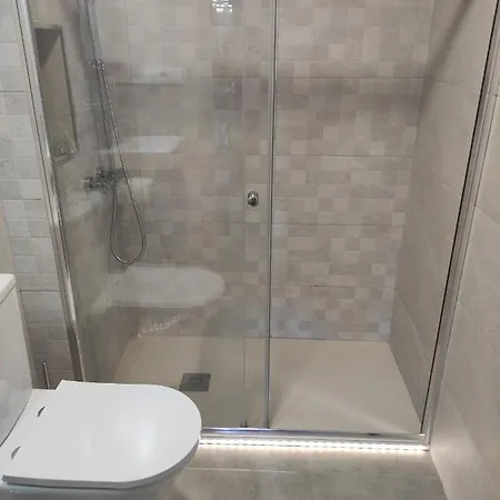 Near Beaches Large Private Patio, Aircon & Community Pool * Coma-ruga